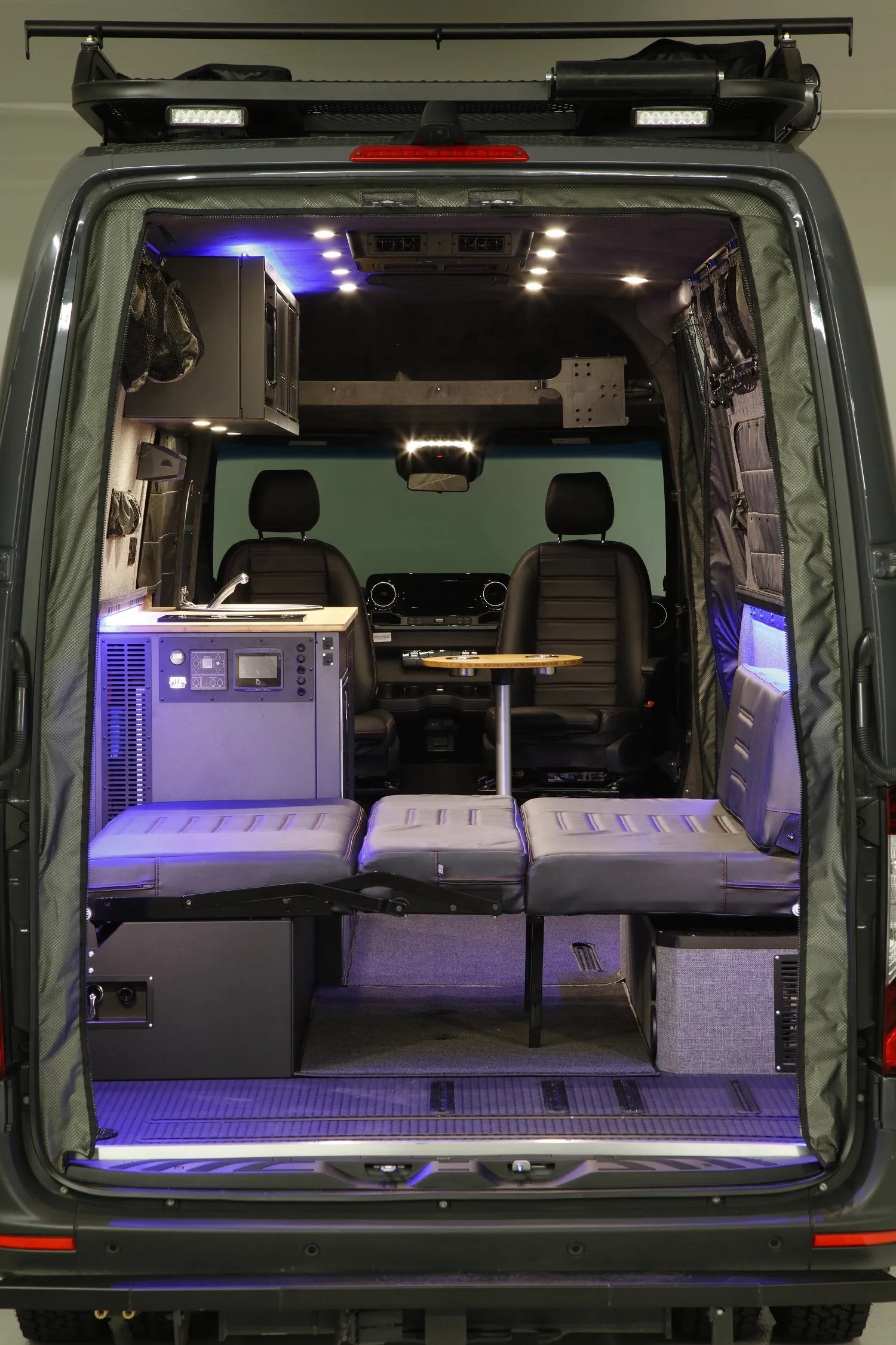 RB Touring Van AB - 170 EXT 3500 4x4