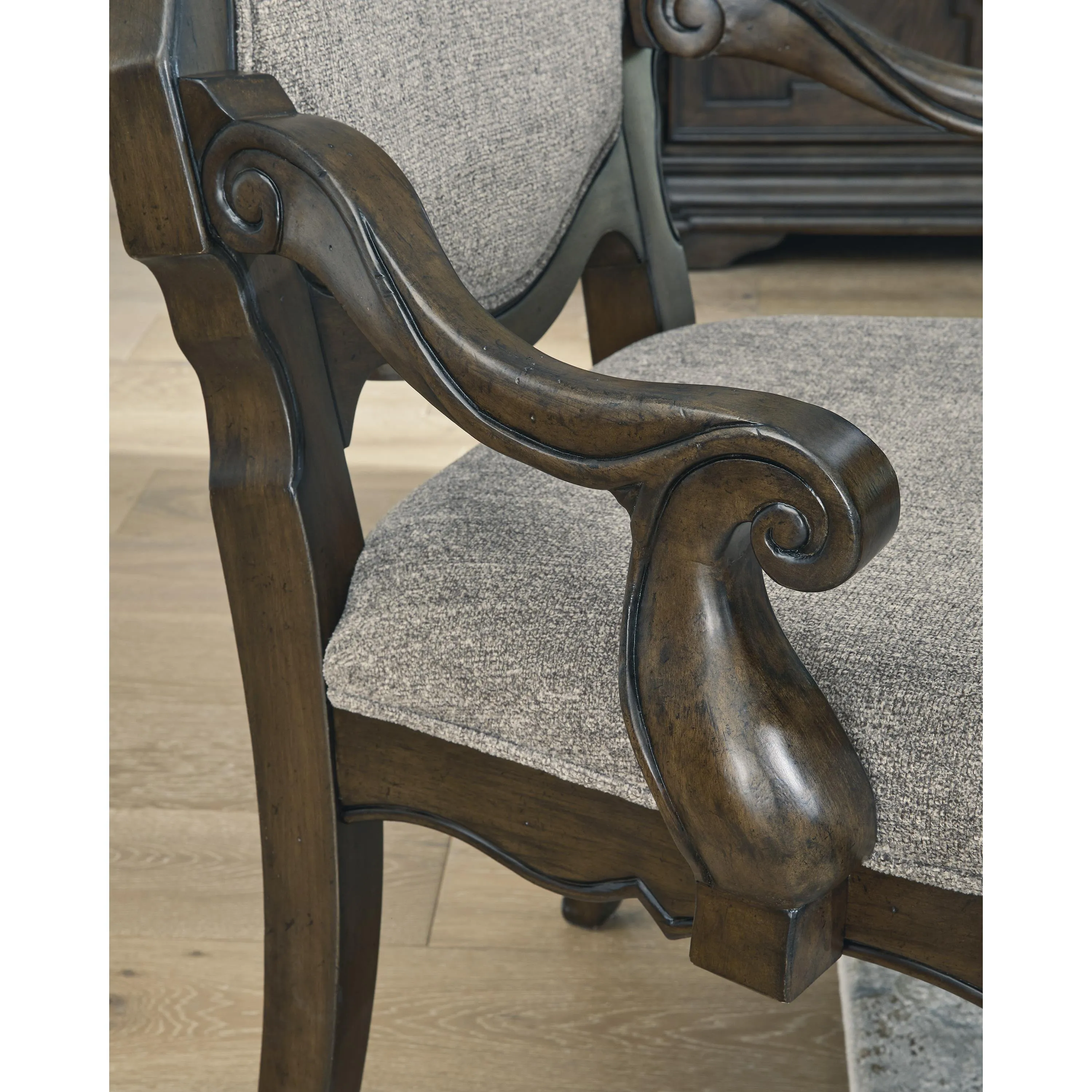 Signature Design by Ashley Maylee Arm Chair D947-01A